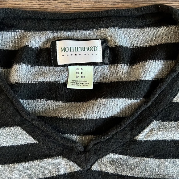 5/$25 Motherhood Maternity Striped Top - Picture 4 of 11